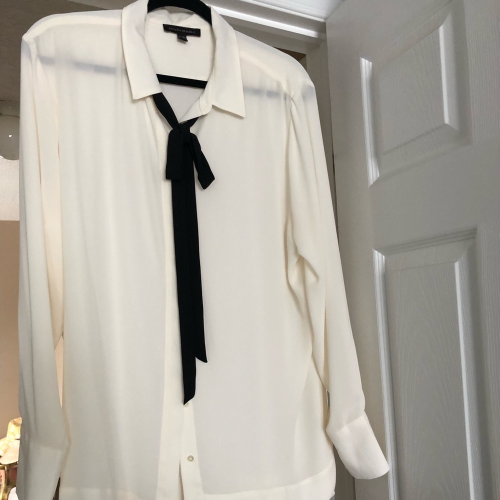 Ivory blouse with tie